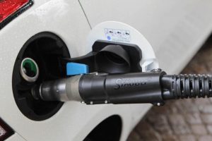 ¿DEBO SEGUIR UTILIZANDO GASOLINA, O PUEDO UTILIZAR SOLAMENTE GNC?